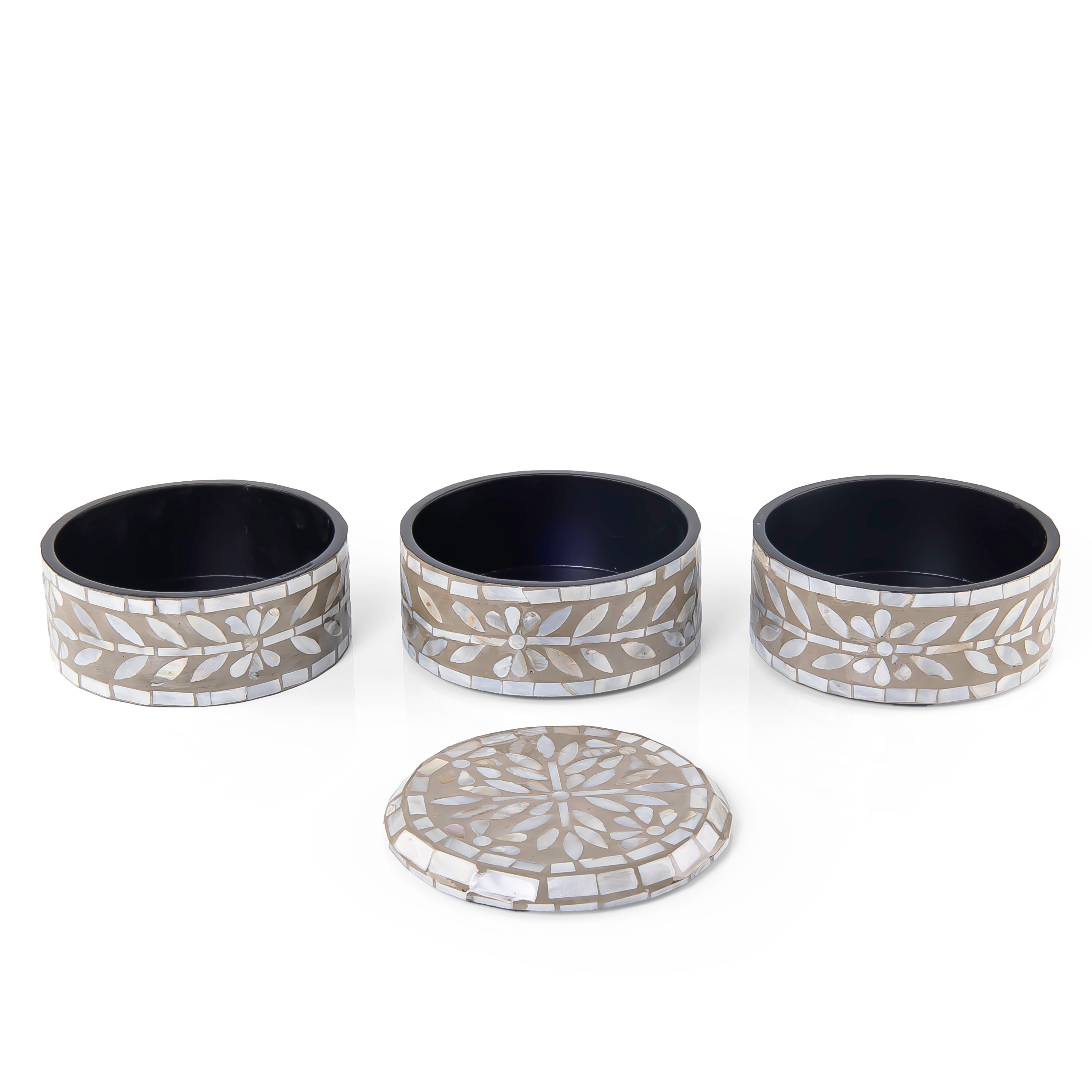 صندوق رمادي من 3 طبقات مع غطاء