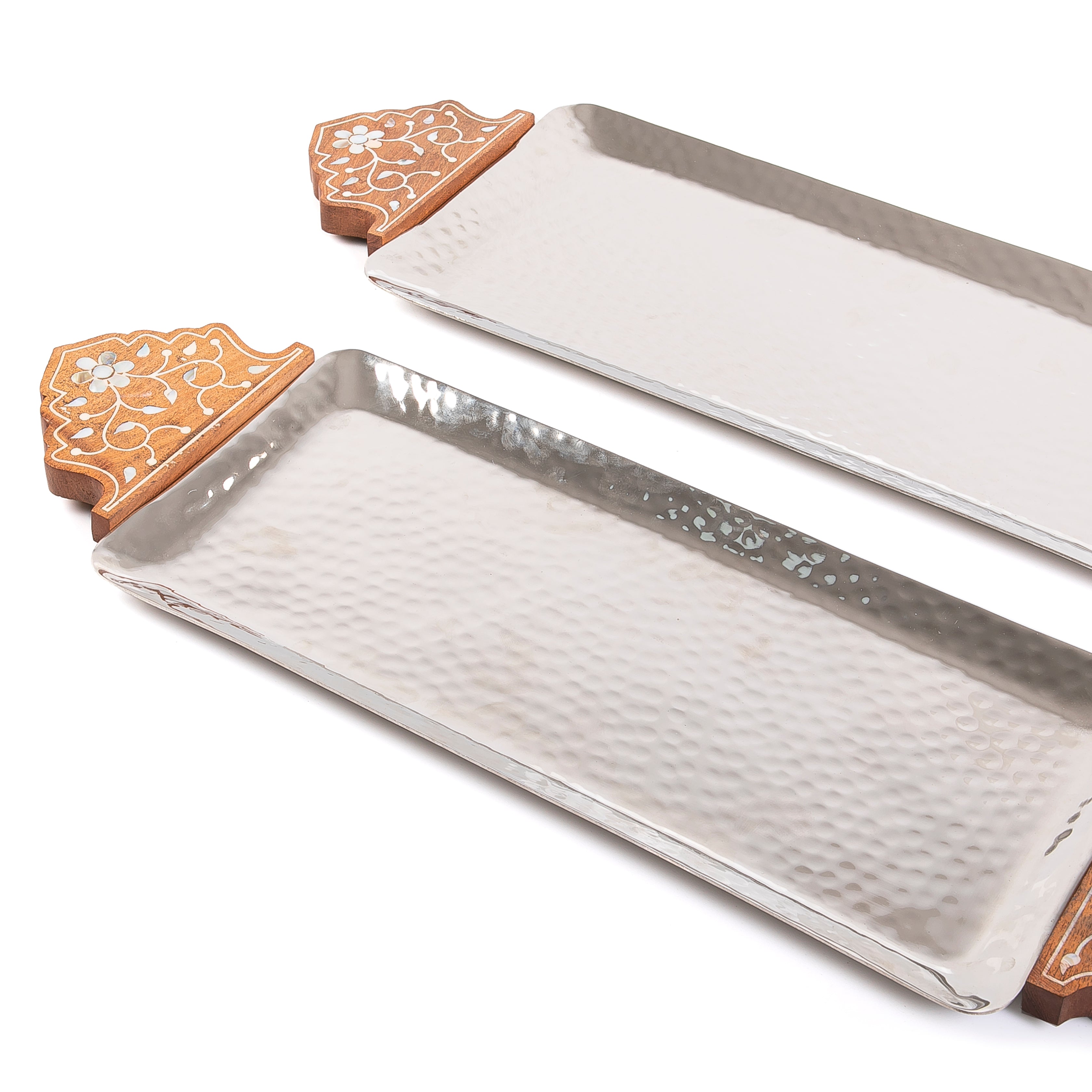 Set of 2 metal tray with wooden handle