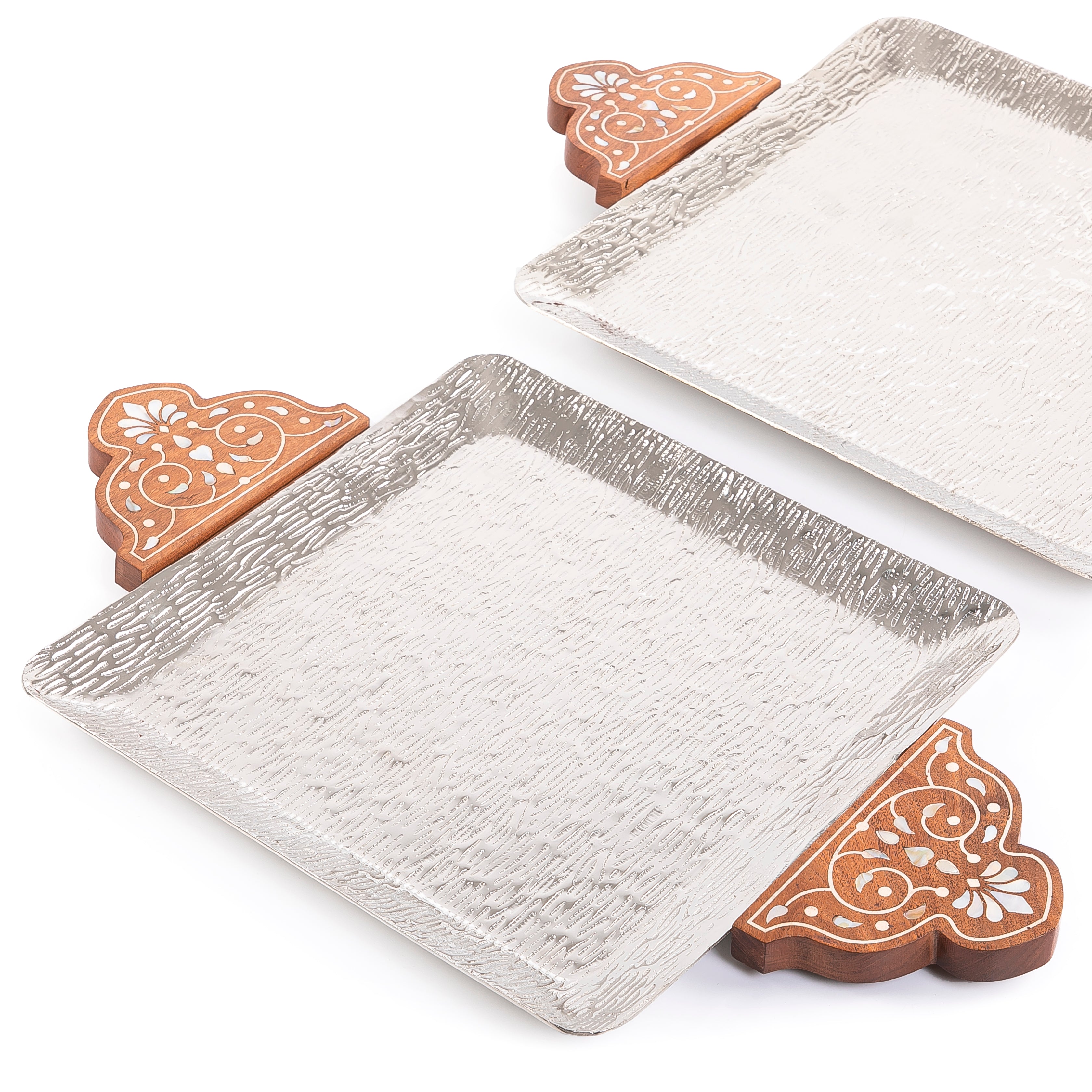 Set of 2 metal tray with wooden handle