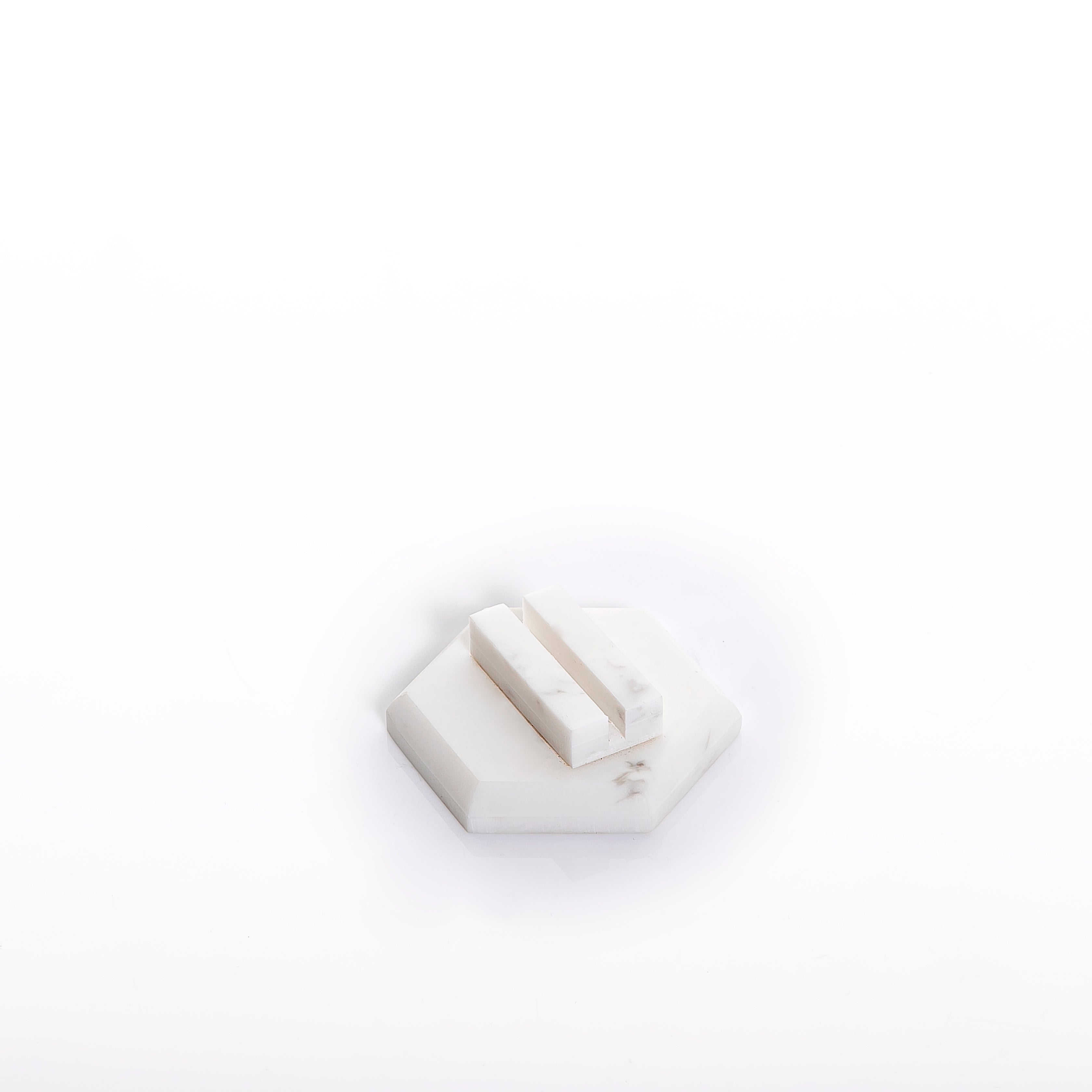 Hexagonal marble cards stand