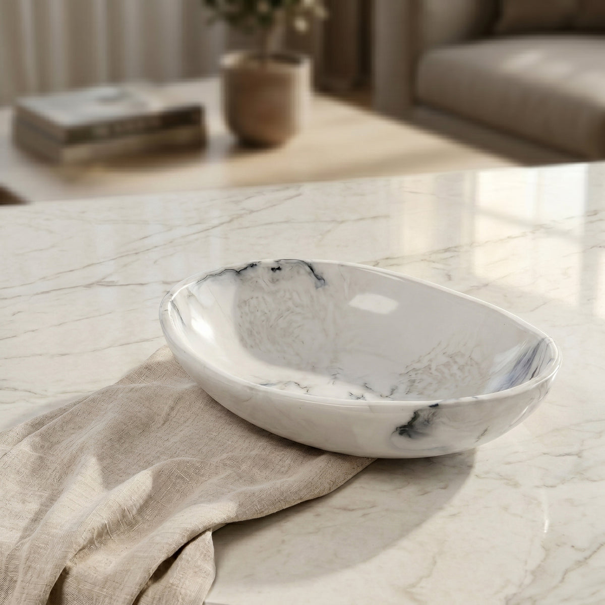 Large Resin Oval Plate - Black&white