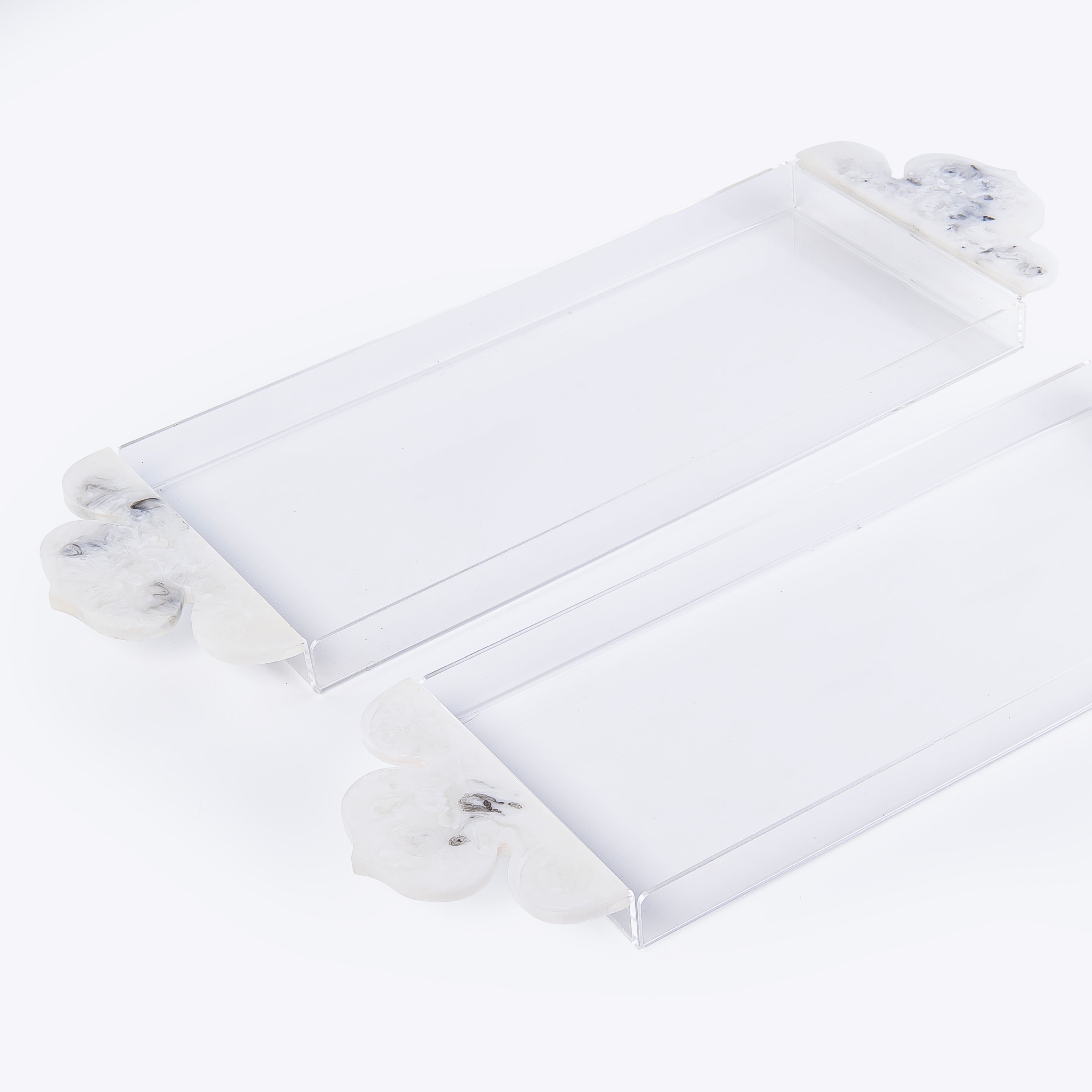 Set of 2 Resin Trays - White & Black
