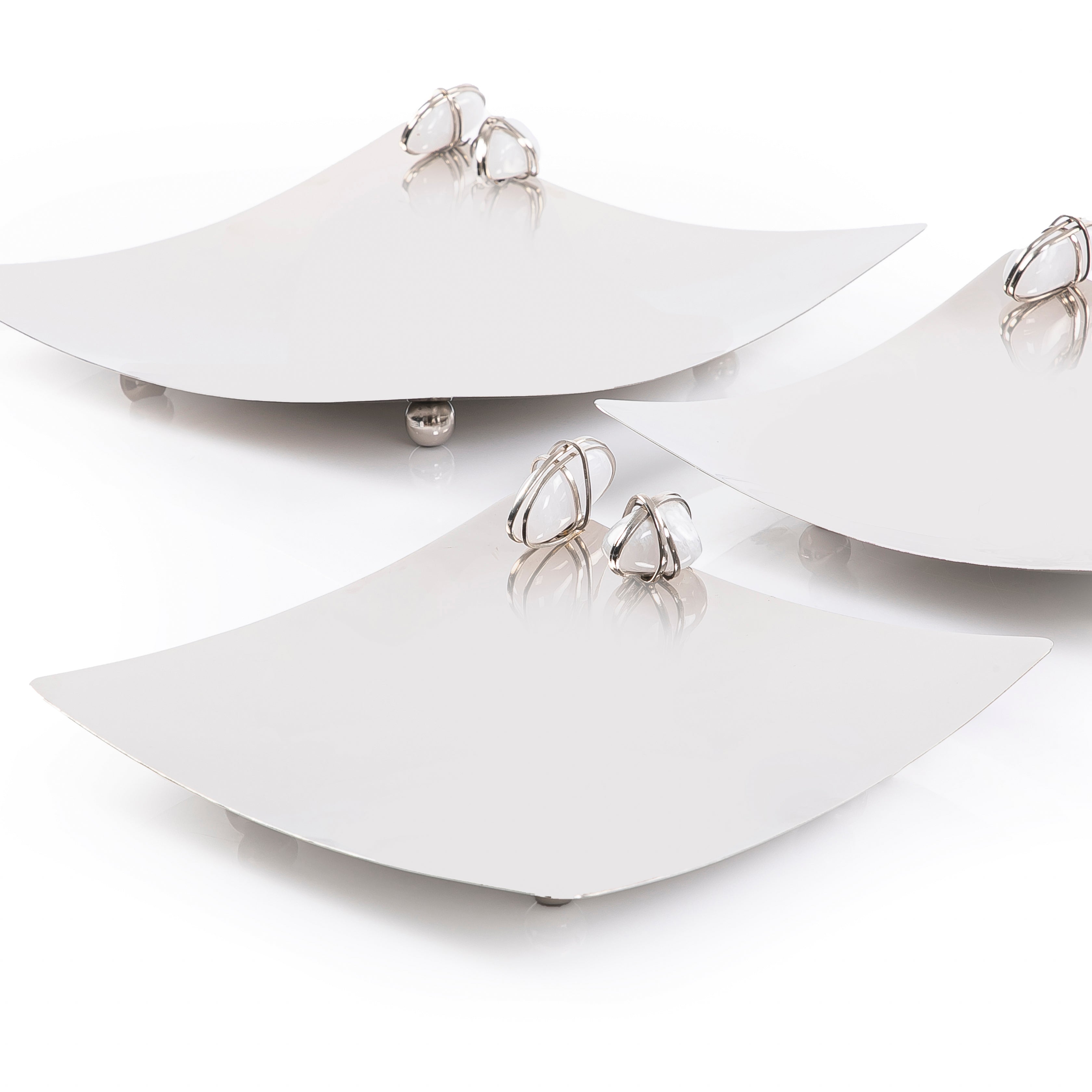 Set of 3 steel plates with stone