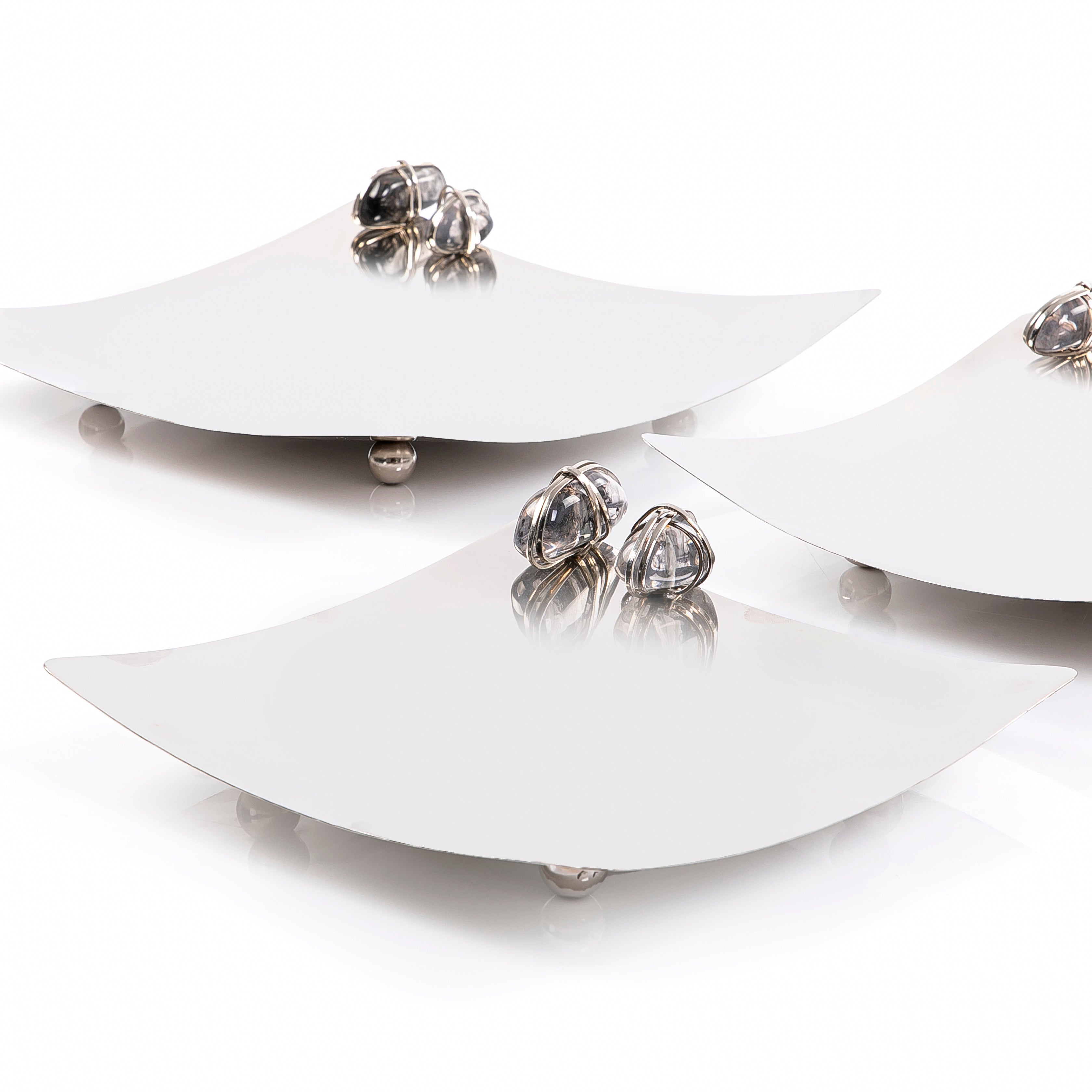 Set of 3 steel plates with stone