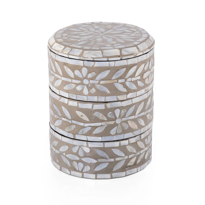 صندوق رمادي من 3 طبقات مع غطاء