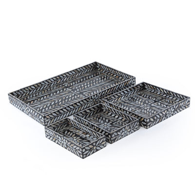 طقم 4 صواني صدف بأحجام مختلفة - أسود