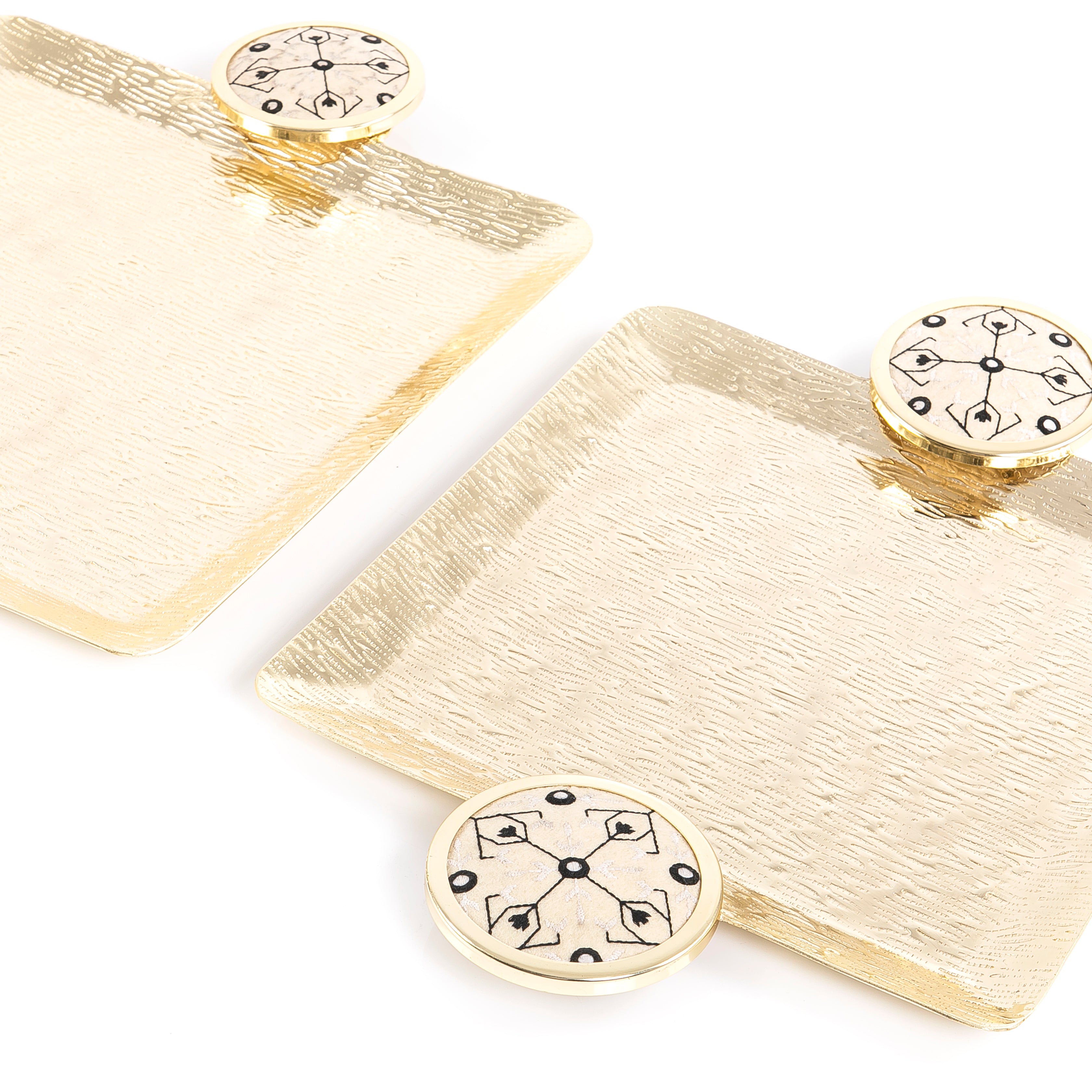 Set of 2 metal tray with fabric handle