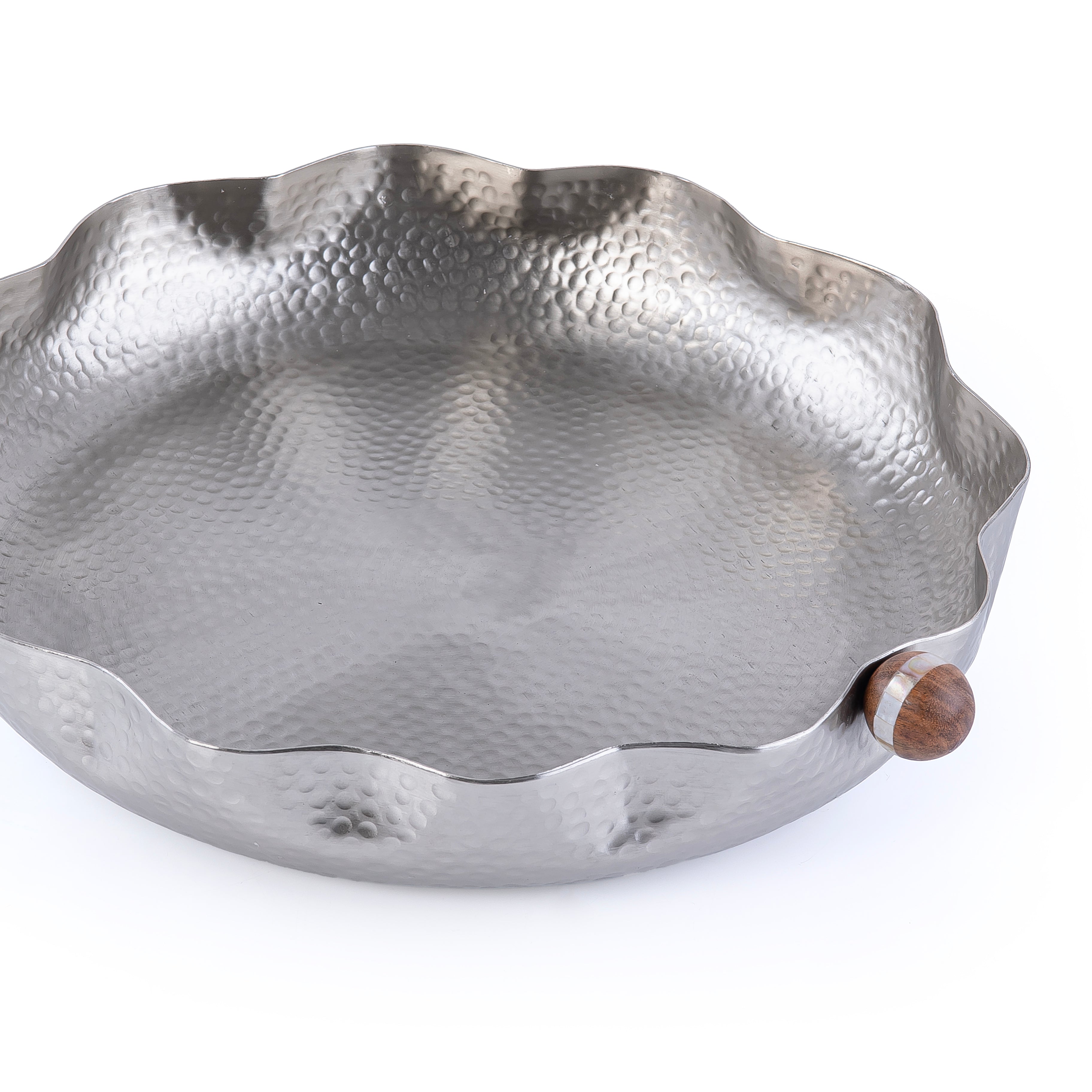 طبق تقديم دائري معدن بمقابض خشبية - كبير