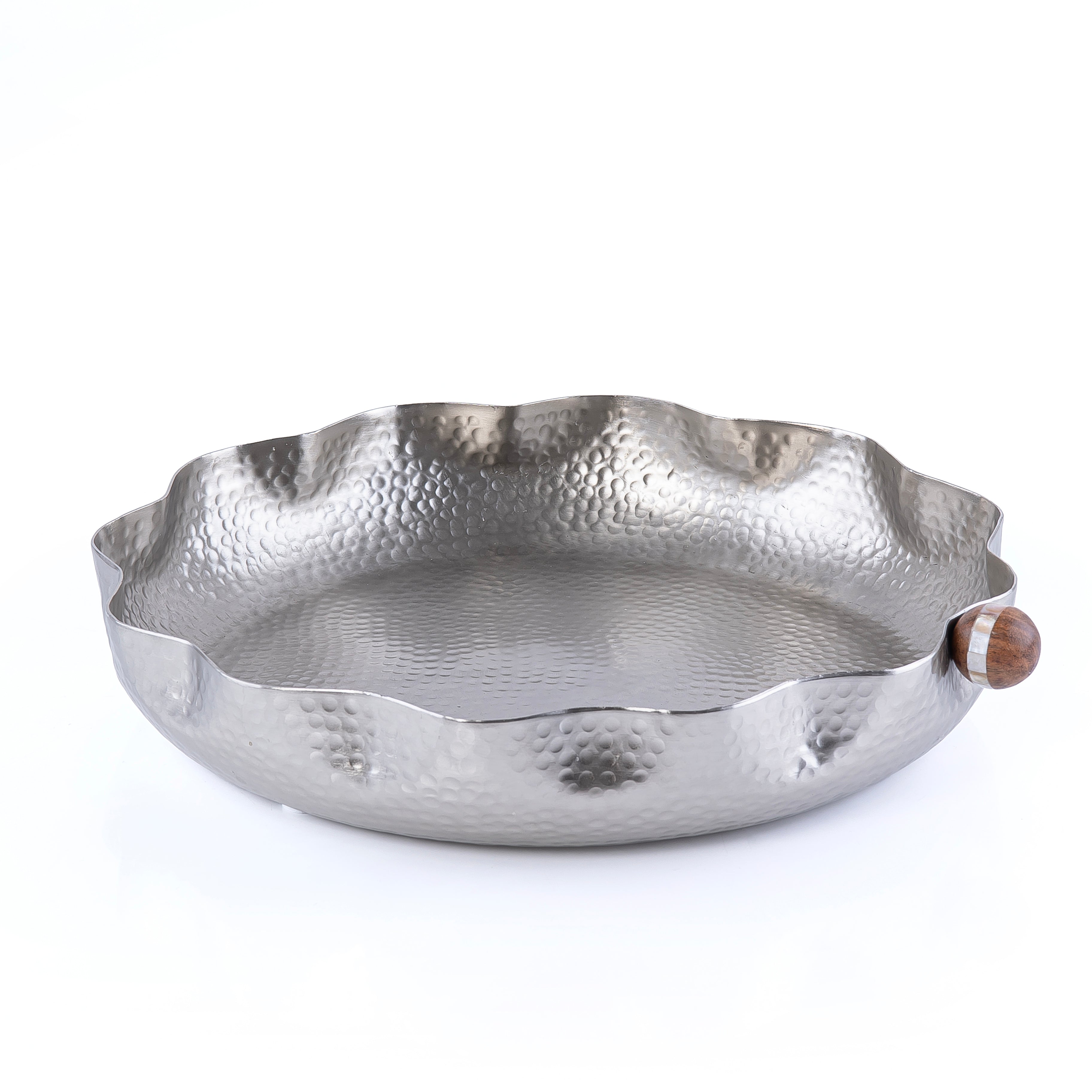 Circular Metal Plate With A Wooden Handle - Large – Cascades UAE