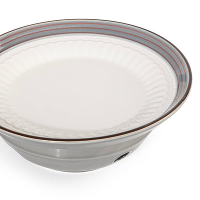 طبق سيراميك أنيق مع قاعدة موقد عملية