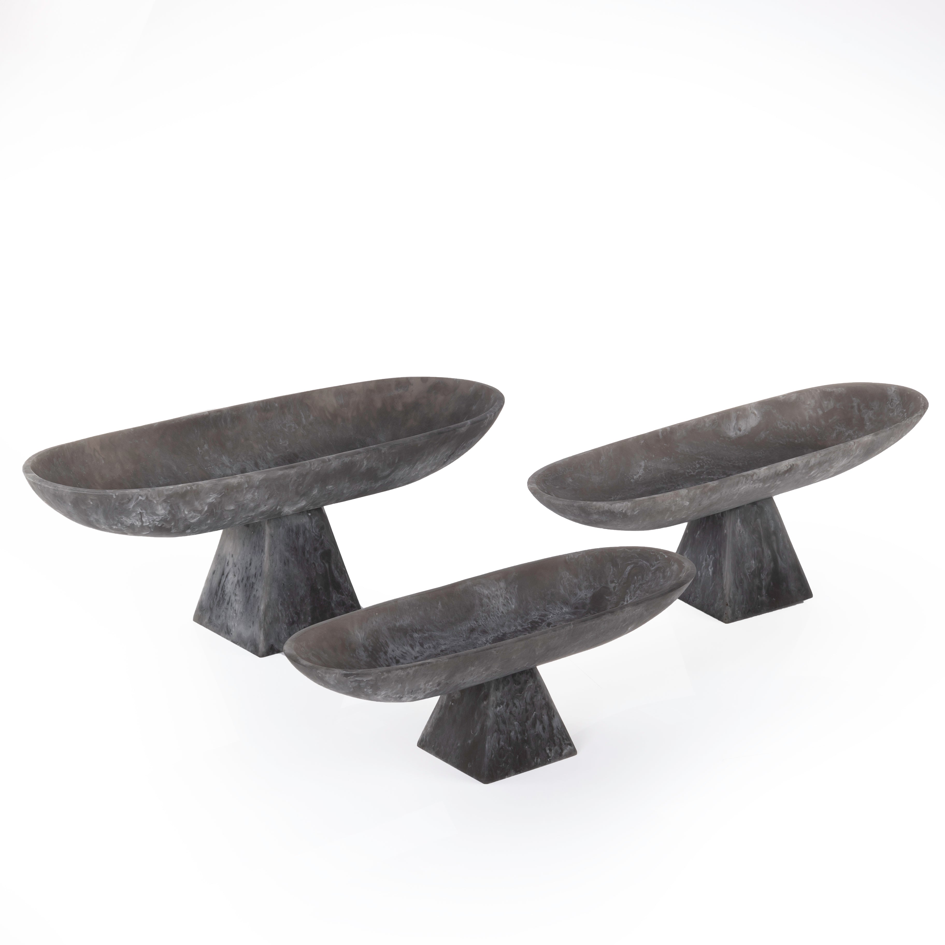 Set of 3 Resin Stand - Grey