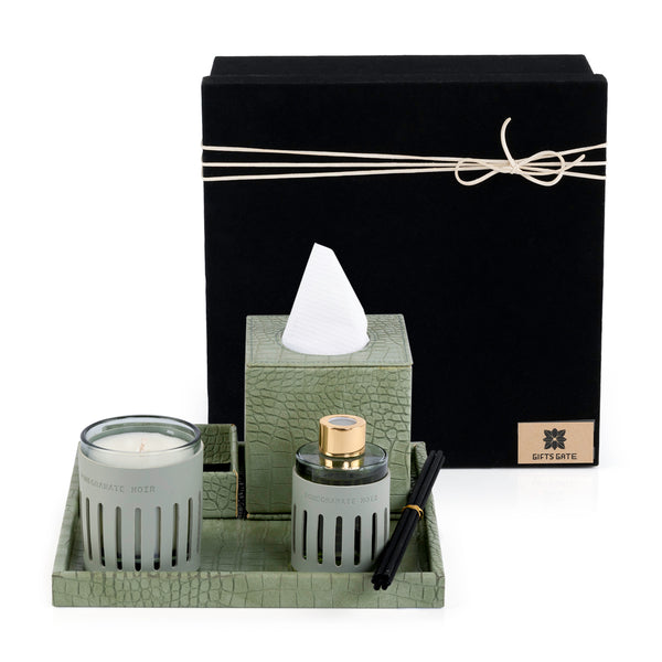 Set of diffuser with candle and tissue box