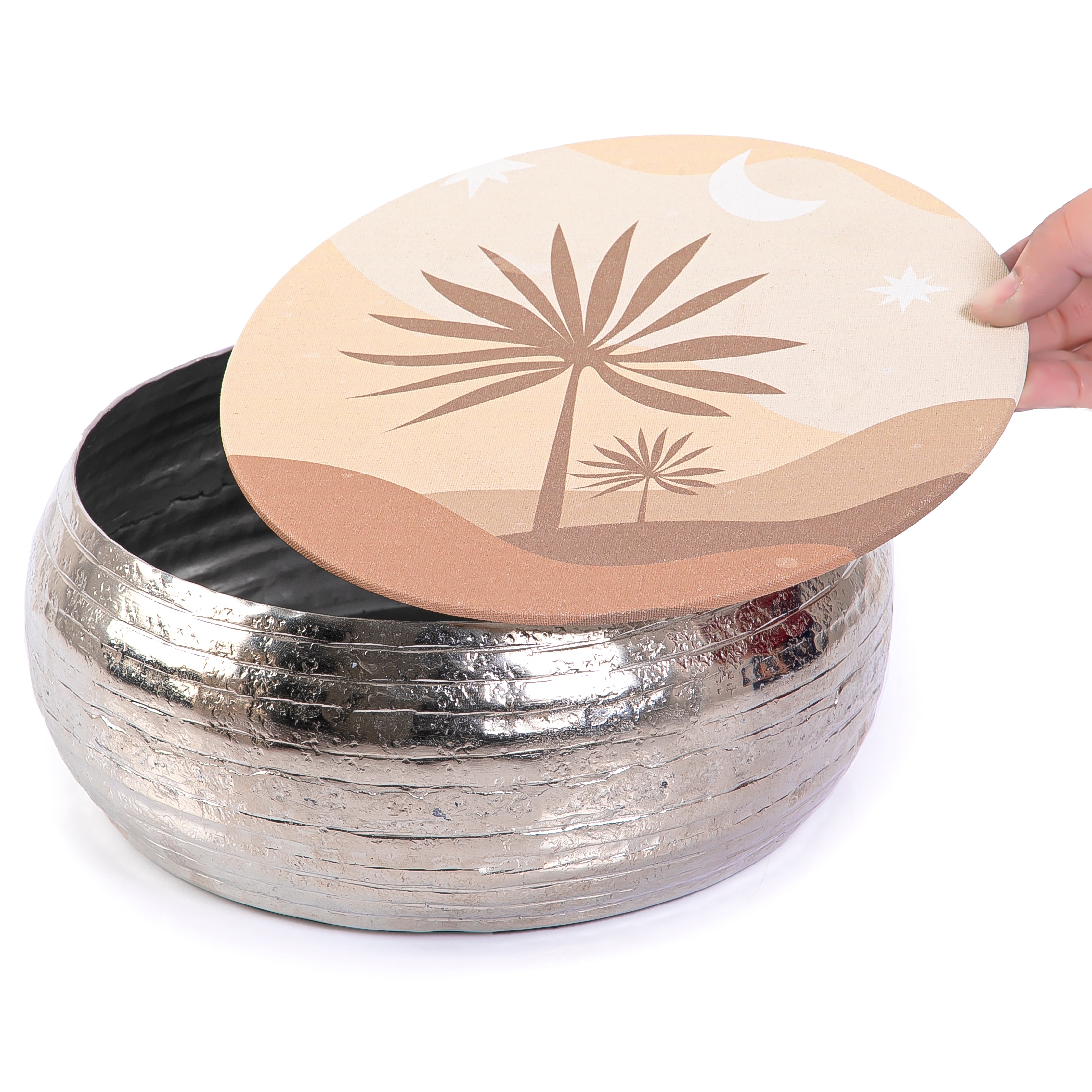 وعاء معدن مع غطاء