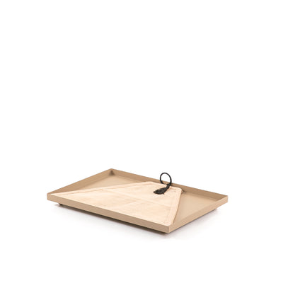 صينيه معدن بغطاء رتان