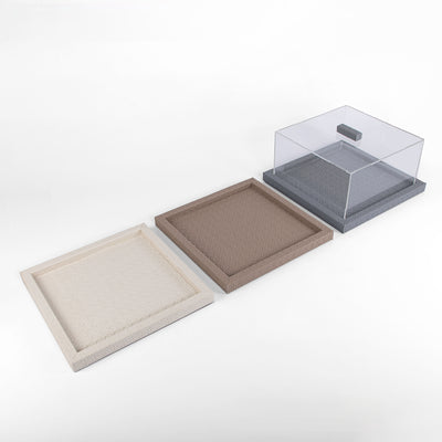 صينية خشبية مربعة الشكل مغلّفة بجلد متعدد الألوان ومغطاة بغلاف أكريليك - المقاس: ‎33 × 33 × 2.5 سم‎