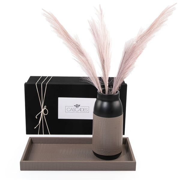 Set of a ceramic vase with Leather Tray