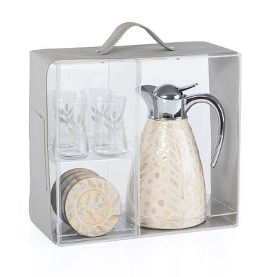 طقم مطارة صدف مع 4 أكواب شاي زجاجية و4 صحون في علبة أكريليك - كريمي