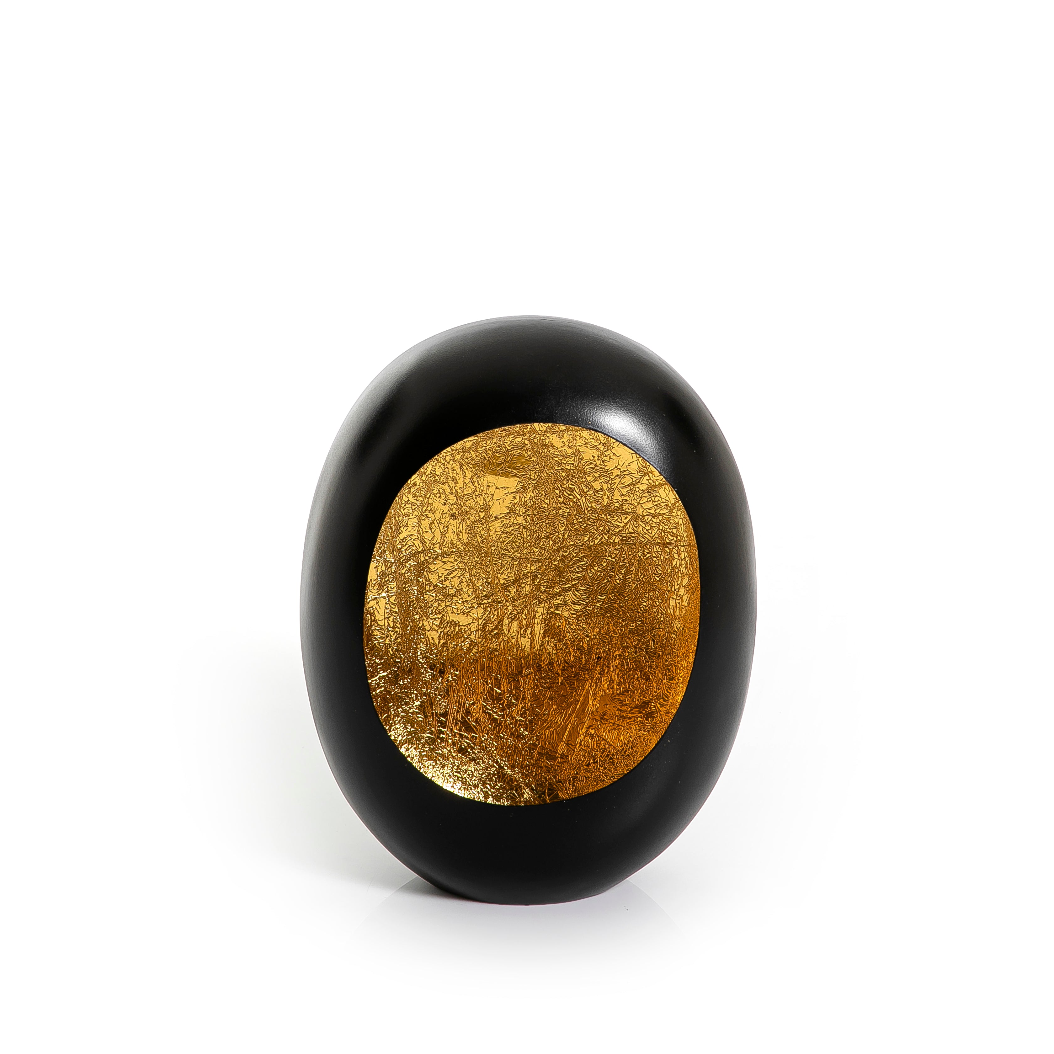 مزهرية معدنية