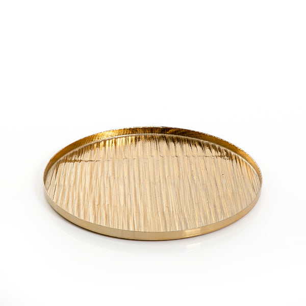 صينية معدنية دائرية باللون الذهبي
