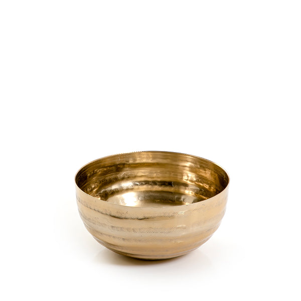 وعاء معدني باللون الذهبي