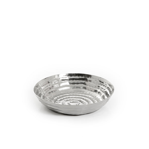 وعاء معدني باللون الفضي