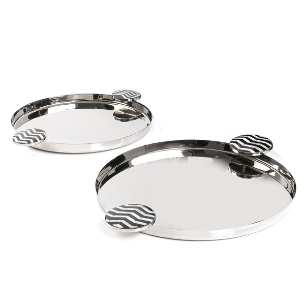 Set of 2 round metal trays