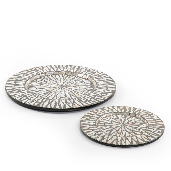 Set of 2 mother of pearl plates