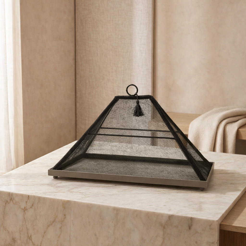Foldable rattan cover with metal tray