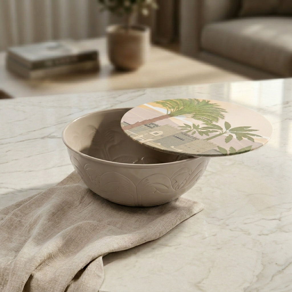 Metal bowl with cover