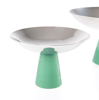 طقم فاخر مكون من 2 ستاند للتقديم مصنوعين من الستانلس ستيل على قاعدة مخروطية من الراتنج